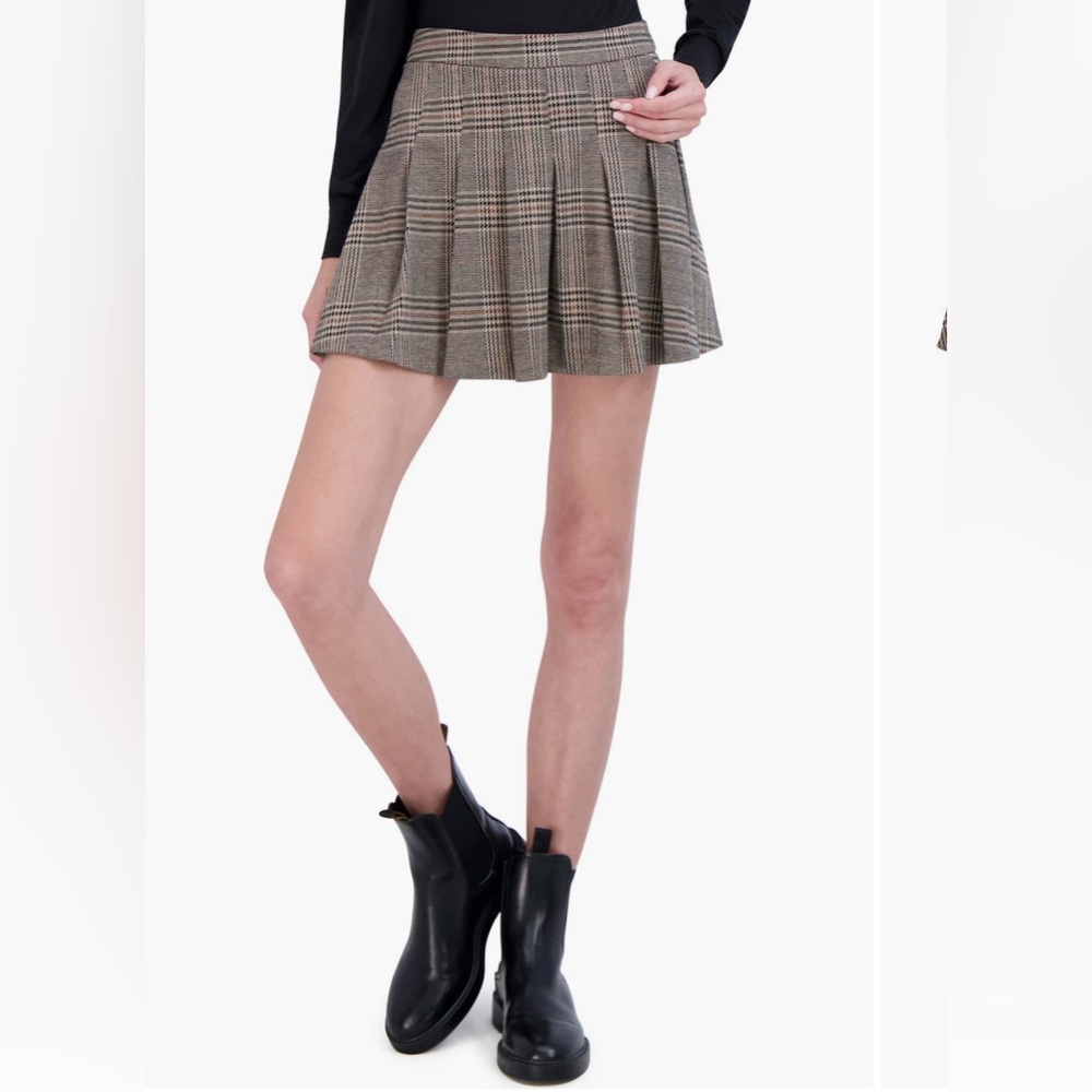 NWOT Ookie & LaLa Plaid pleated mini skirt